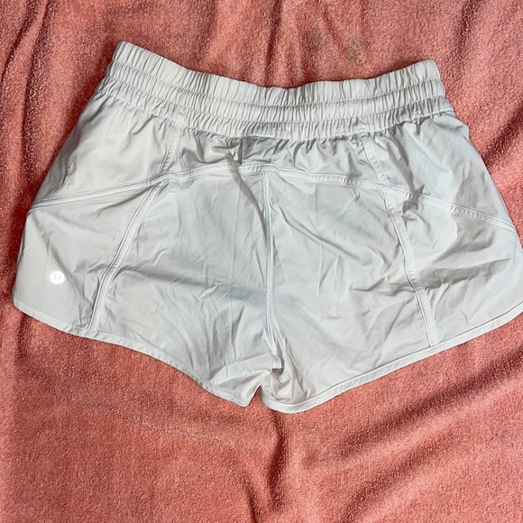White Lululemon shorts - Picture 1 of 3